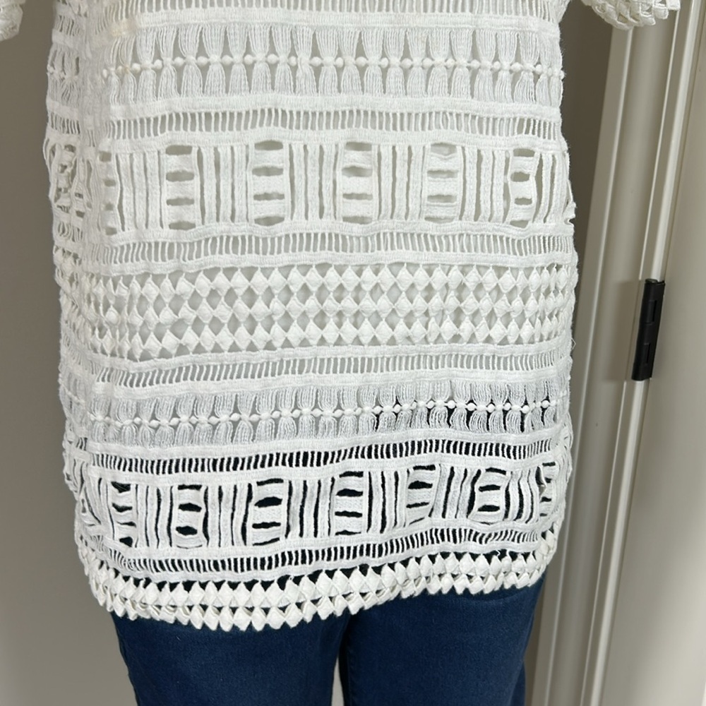 Vince Geometric Lace Crochet Top Short Sleeve Lined Cotton White Career Sz S - Picture 3 of 10
